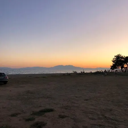 Apartment To Sea *