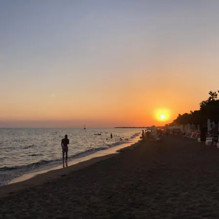 To Sea * Paralia Dionysiou