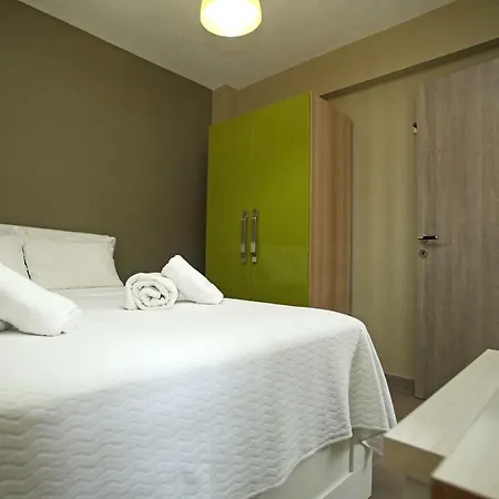 Apartament To Sea